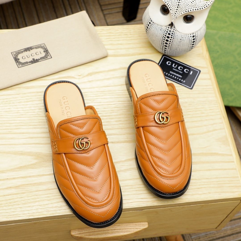 G*u*i slippers